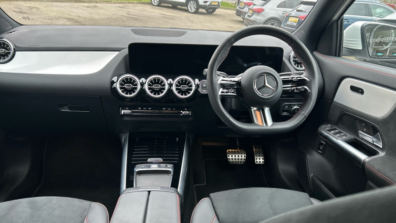 Mercedes-Benz GLA 200d AMG Line Executive 5dr Auto Diesel Hatchback